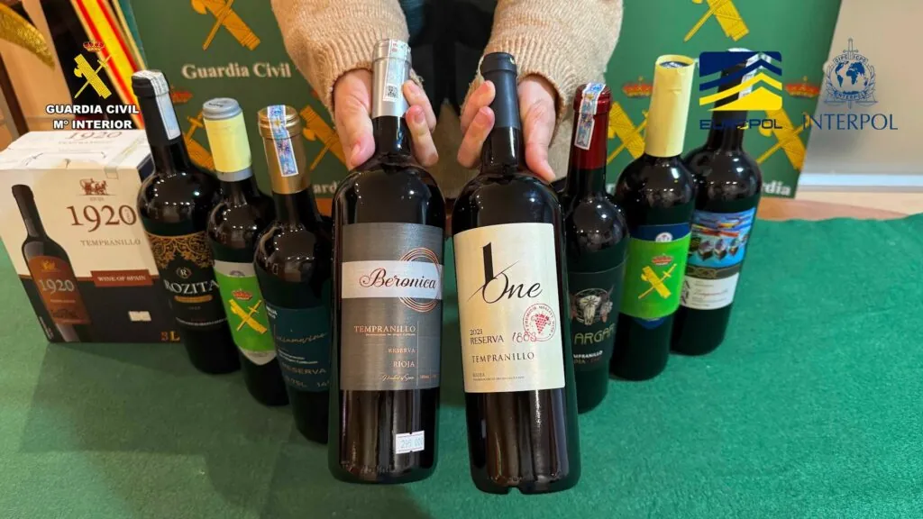 Golpe al fraude vitivinícola: desmantelan red criminal que falsificaba vinos de la DOCa Rioja en Asia 3 20250206 op epigrafe la rioja 01.jpg 523645142