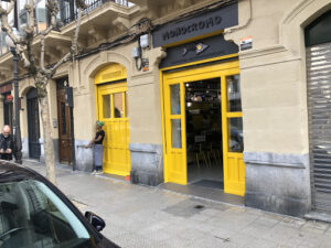 Monocromo vermuteria gastrounderground: Deléitate con exquisitos platos europeos en un ambiente acogedor en Bilbao 11 AF1QipM 1K cski7krllQFnUNtago7 PZvGLNPC9gsmA
