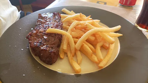 Mercado: Encanto familiar y deliciosa carne en Pozoblanco