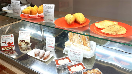 Delicias de Sicilia: Sabores auténticos en el corazón de Granada 24 AF1QipM wLvZ cSJsSrLsCHOulb0wb7yRrcv8C0irbW0