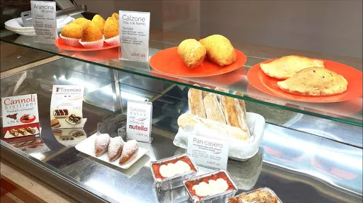 Delicias de Sicilia: Sabores auténticos en el corazón de Granada
