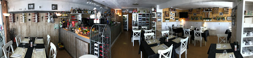 Amigos Bistro by Nas & Dino: Sabores europeos en la terraza de Benidorm 1 AF1QipM0hvI44tRIzvegaA oWyvZzeNQy12ebPaUm3Bt