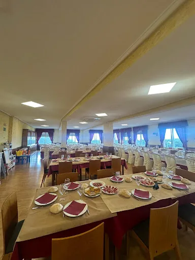 Restaurante Oscar: Delicias caseras en un rincón encantador de A Gudiña