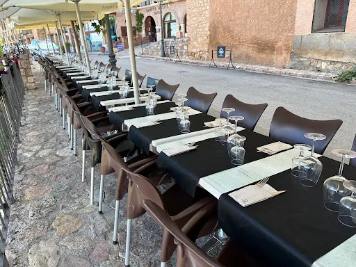 La Cocineta, España: Sabores auténticos de asador en el corazón de Alquézar