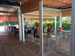 Nuevo Azahara Taperia: Delicias caseras en un ambiente familiar en Mairena del Aljarafe