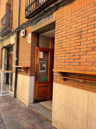 La Ribera: Un rincón acogedor en León para saborear tapas auténticas 3 AF1QipM2oBMDylA4MOoIqbahabwZZBVwOsTc94QLhYu