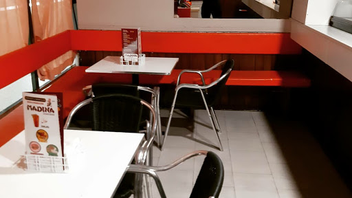 Madina doner kebab: El sabor auténtico del kebab en Ourense 32 AF1QipM3 TbnpHtYYsC0kwhNUXfL WC70XVQyBfoEBIh