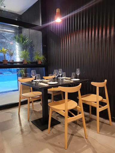 MIXTO Sushi-Nikkei: Un rincón de fusión en Santander