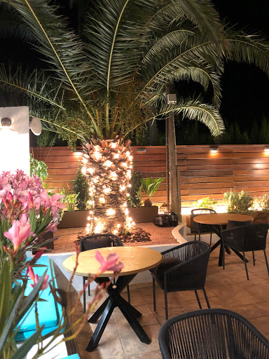 Atalaya restaurante: Sabor mediterráneo en un entorno elegante y acogedor 51 AF1QipM4wGYblwjustZfo5U8CTUMFAwjEiGgIHvhNOq