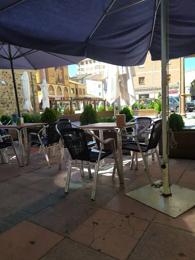 Bar café chocolatería Trini: Delicioso chocolate y churros en el corazón de Benavente