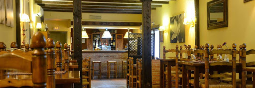Mesón Restaurante Moratín: Sabores auténticos en el corazón de Pastrana 1 AF1QipM8gNmJRKyLZhSiHaQJOgsU42tTUceBAkGJusQE
