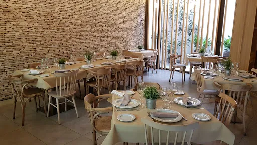 El Puente: Un rincón acogedor en Alcázar con exquisita cocina española 1 El Puente: Un rincón acogedor en Alcázar con exquisita cocina española