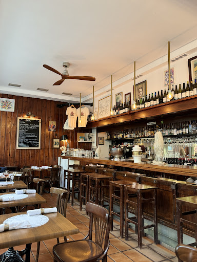 Gerald's Bar: Sabores franceses en el corazón de San Sebastián 1 AF1QipMAItddY9I b0UIQRRH47CDYbwu446KWc3J3j I