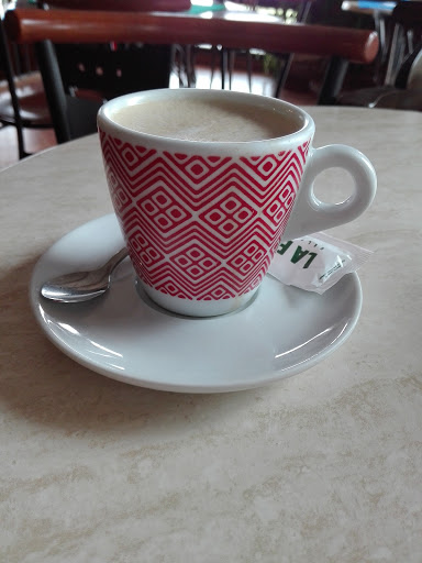 Café-Bar Carballedo: Un rincón acogedor en Vilar de Santos con deliciosa cocina y ambiente familiar 47