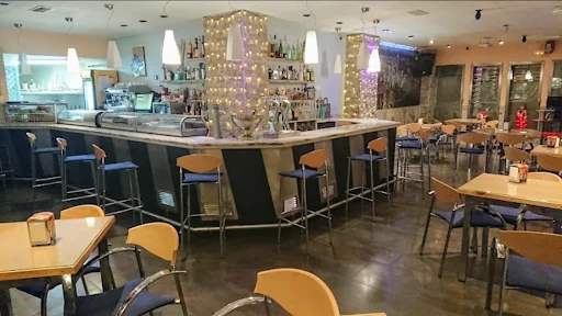 Bar Tragos: Disfruta de los mejores tragos en el corazón de Zamora 1 Bar Tragos: Disfruta de los mejores tragos en el corazón de Zamora