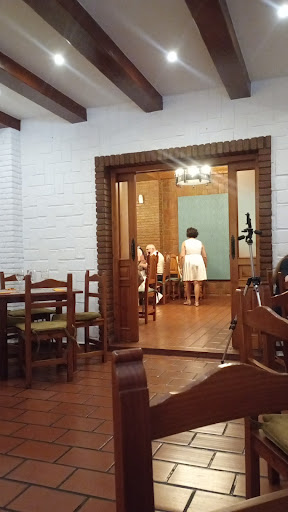 La Taberna de Rafael: Un rincón acogedor en Almendralejo con exquisito salmorejo y menús familiares 5 AF1QipMF78OaqBU g Ydt4UycS7PF3JjNy1UCrjwzmrF