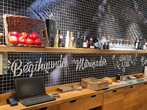 Restaurante Mugarra: Delicias del mar en el corazón de Bilbao 48 AF1QipMFJTn0hQu9yZNu