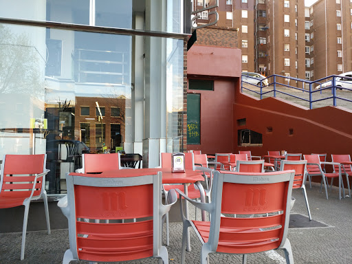 Cervecería Kiss: Sabor local en el corazón de Santander 1