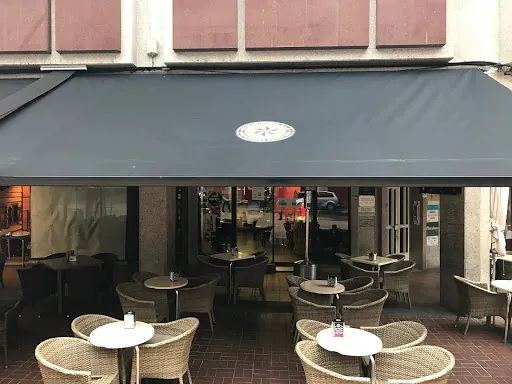 Cafe Vincent: Un rincón acogedor en Ourense con cafés irresistibles