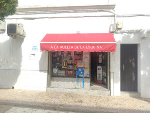 A La Vuelta De La Esquina: Sabor auténtico en el corazón de Azuaga 6 AF1QipMH6aaV9lOQ0aQfihehi7OTbe4J3INo t0N6O2x