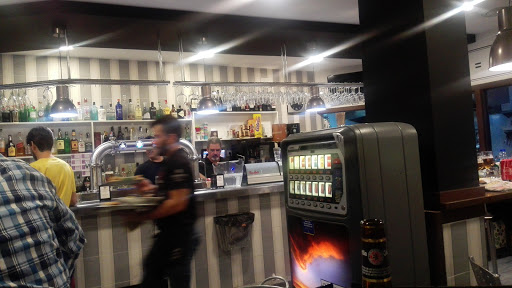 Bodega Gastrobar Santi: Sabores únicos en el corazón de Daimiel 1 AF1QipMHVQkGzfNKL67DQIEhR5812xNyJrwkd 4iUTWZ