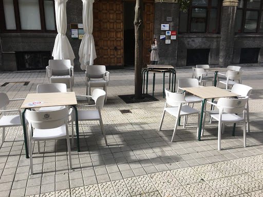 Namaste Restaurante: Sabores de la India en el corazón de Bilbao 49 AF1QipMJ68w NxkPEtBeWZ3cvBW2ehgmRl Wc YwC RR