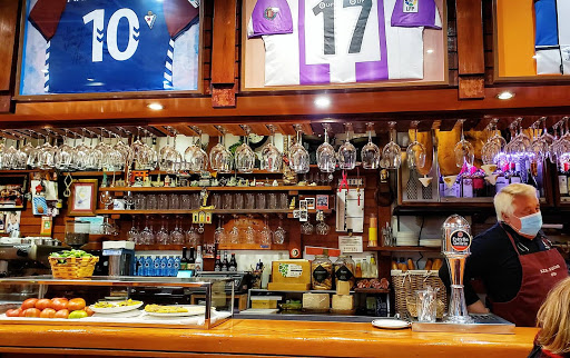 bar nestor: Disfruta del mejor chuletón en San Sebastián 1 AF1QipMJOCVmWIdRQCohpDG9cEvx3ISkWe4GJr WBgqe