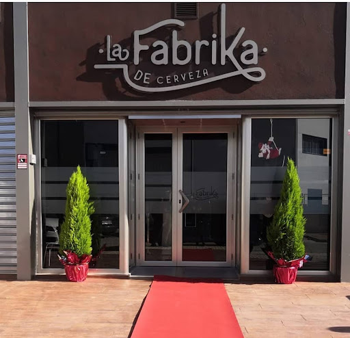Restaurante La Fabrika: Sabor auténtico y ambiente acogedor en Martos 1 AF1QipMKWW7h5z0h7yNttDoi3 b7Bt8CrYVpNMFkNTB8