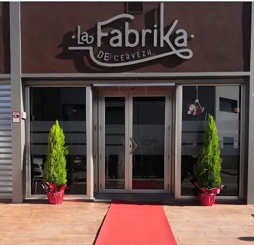 Restaurante La Fabrika: Sabor auténtico y ambiente acogedor en Martos