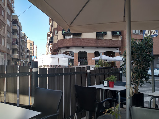 Soque Vermuteria: Delicias mediterráneas en el corazón de La Vall d'Uixó 34