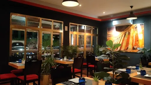 Restaurante Fenicia: Sabores libaneses en un rincón acogedor de Torremolinos