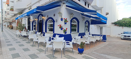 <strong>Meson Jose y Victoria: Disfruta de tapas irresistibles en el corazón de Nerja</strong> 36
