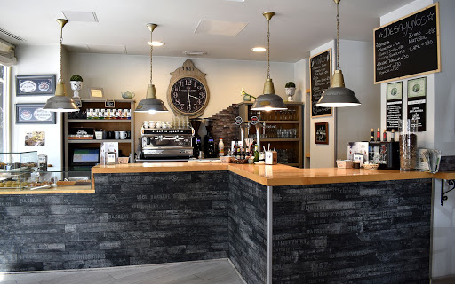 Le Petit Cafe: Un rincón acogedor para disfrutar del mejor café en León 1