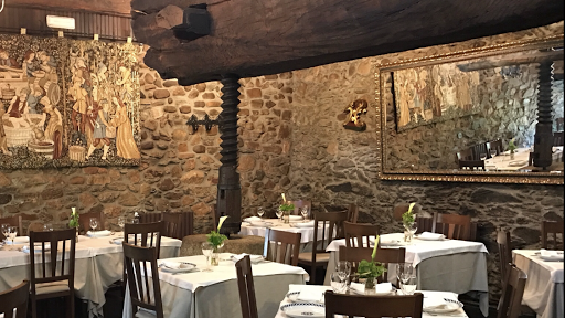 Meson El Lagar De Montejos: Tradición y sabor en el corazón del Bierzo 1