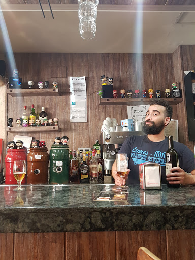 El Tapeo Argentino: Deliciosas tapas en un ambiente acogedor en Cenes de la Vega 45 AF1QipMS8qrXXrokB5trElQoGp MPU8iDPpKK UeT9Ks