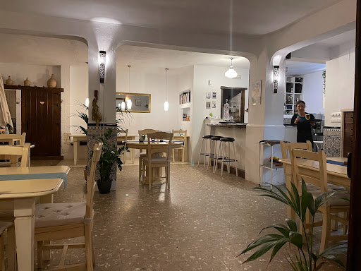 Restaurante Patría: Sabores del mar en un rincón encantador de Vejer 44 AF1QipMSc2qEdiIsaVoiEz5QsP5hwQASISJYR1kzZedi