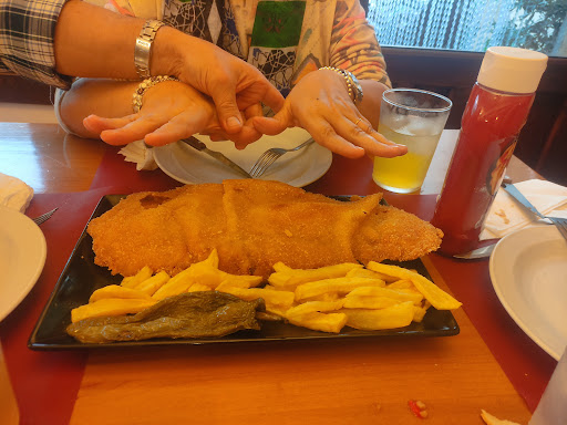 El Rincón de Ventura: Deliciosos cachopos en el corazón de Adrados 2 AF1QipMU1l5dkQhX3AGZ03HGV