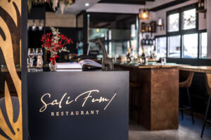 Sal i Fum Restaurante: Sabores del mar en el corazón de Elche 8 AF1QipMVTBuwOr1X0z3Q50wBAL0vAgViNYh1oYe3Rd00