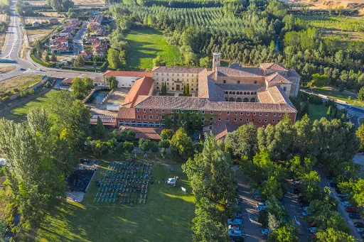 Las Vigas (H. Real Monasterio San Zoilo): Sabor único en un histórico monasterio en Carrión de los Condes