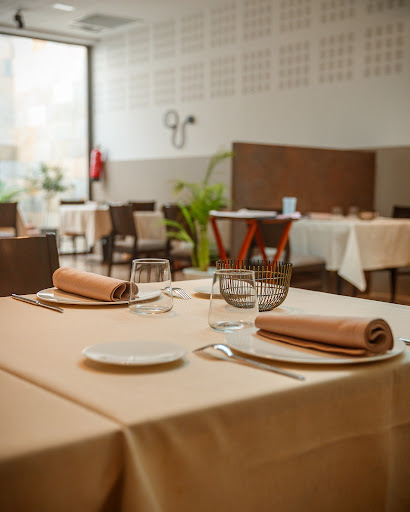 El Portillo: Un rincón acogedor en Murcia con exquisito atún y ambiente familiar 24 AF1QipMW63FbxjoBl dlsYBwBqFtQmA14nH PstK9UzH