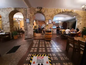 La Taperia: Sabores auténticos en el corazón de Cádiz