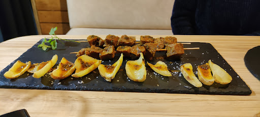 A Tasca: Sabor auténtico en el corazón de A Rúa 1
