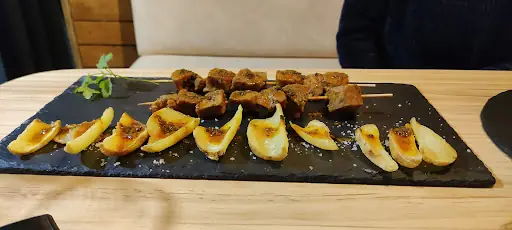 A Tasca: Sabor auténtico en el corazón de A Rúa