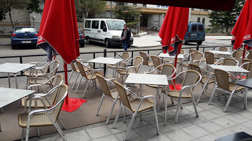 Bar Los Tres Árboles: Un rincón acogedor en Zamora con deliciosas tapas y espíritu familiar 1 AF1QipMZPvXqHThT0 PUhnUvr7lUIoqNnBakJZv32ie