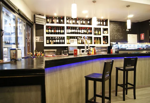 Peregrino San Juan: Deliciosos pinchos en el corazón de Logroño
