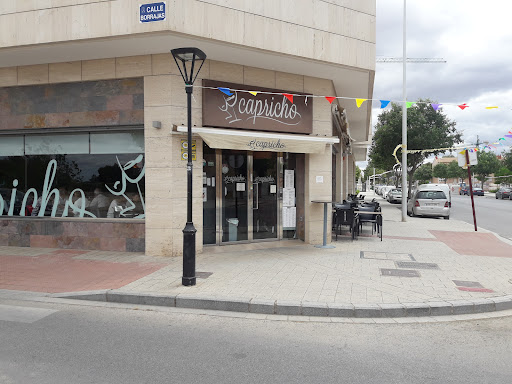 Restaurante Capricho: Un rincón sabroso en Albacete donde la tradición cobra vida 1 AF1QipMaaYzr4YTHsRnBF58151DS9EbivC2VCx B1sg