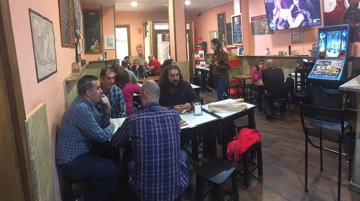 Bar La Comarca: Sabores auténticos en el corazón de Pastrana 43 AF1QipMb0cwb8yhnrAqAcN UDp96XSzklEbYV3pKFzzF