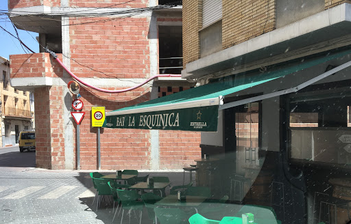 Bar La Esquinica: Platos exquisitos en el corazón de Calasparra 1 AF1QipMb7NIrwTQUbb3WQX2ad9PdiMJC3i0BElCseecS