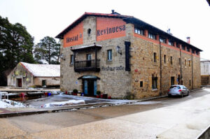 Hostal Revinuesa: Sabores de casa en un encantador rincón de Vinuesa 13 AF1QipMbIddCnuvj00FB A1m5ZCTjiy4QrHIZ8PpqGEl