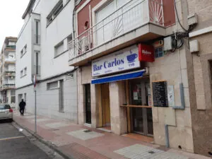 Bar Carlos Vsb: Un rincón acogedor en Mérida con tapas irresistibles